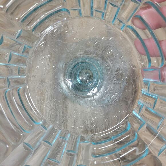 Vintage Jeannette Glass Louisa Starlight Blue Fruit Bowl Floral - Picture 2 of 4